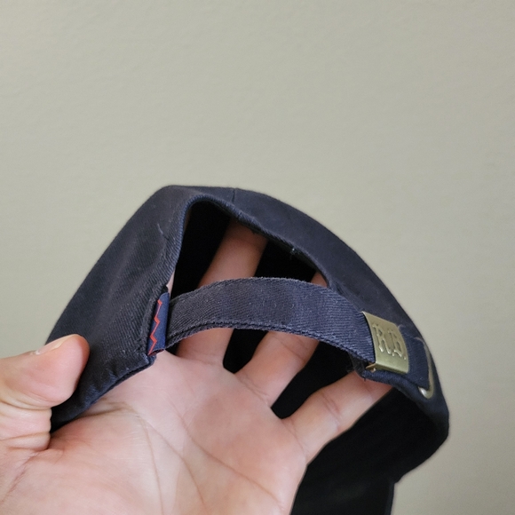 Winnie-the-Pooh Hunny Pot Dad Hat - Picture 4 of 5